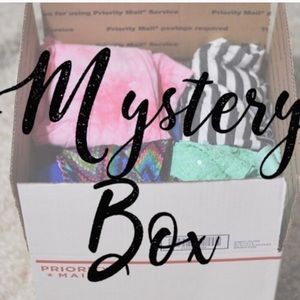 8 item  mystery box mystery box OS/S/XS